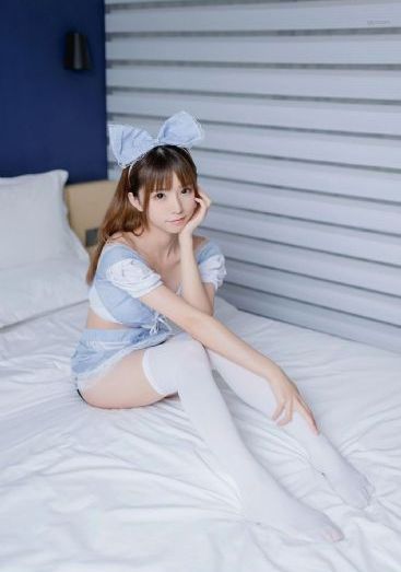 厨房抱住岳激情_免费追剧在线观看