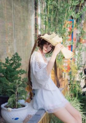 李采潭漂亮女客栈_高清免费观看电视剧