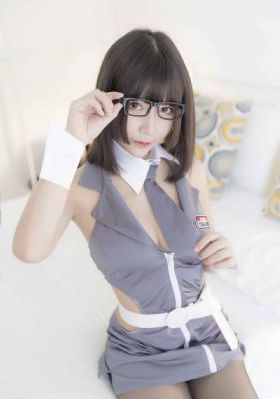 路边摊李采潭_BD英语免费在线观看