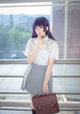 森林里的熊先生冬眠中漫画_十万网红美女美酱
