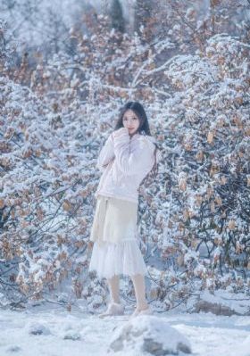 被迫成为女老板的脚奴_4K免费观看